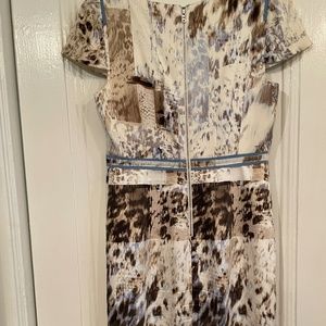 Elie Tahari cap sleeve blue white silk blend sheath dress size 10